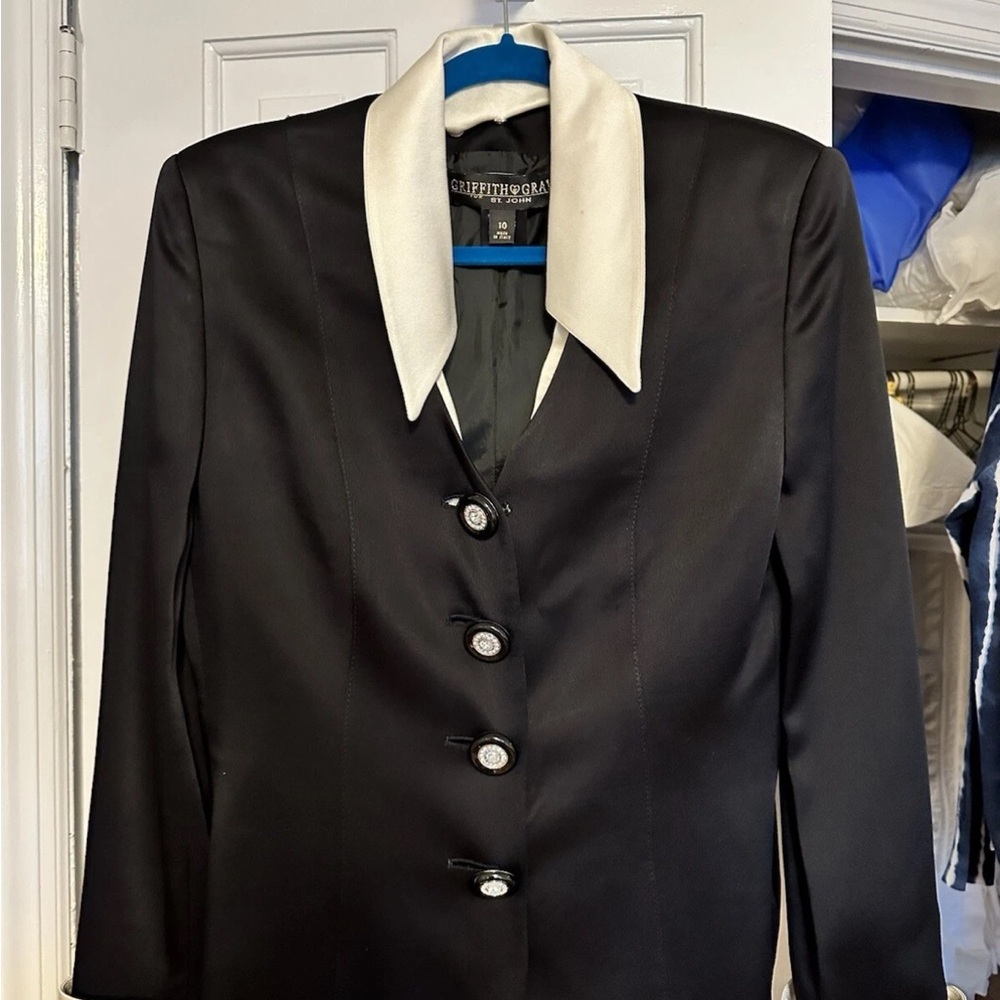 ST JOHN Vintage Griffith Grey for ST JOHN  Black /White Satin Blazer with Lapel